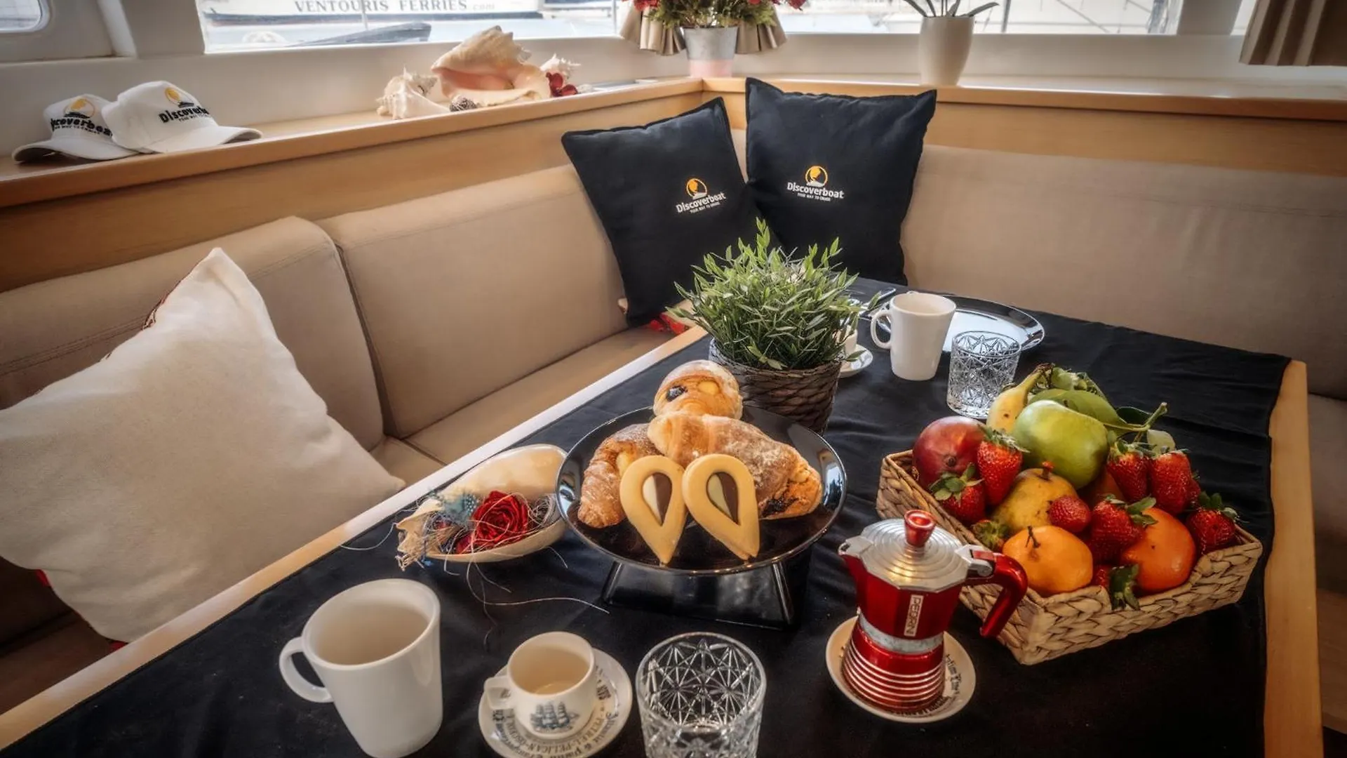 Discoverboat - Pita - Exclusive Boat&Breakfast Bari Italy